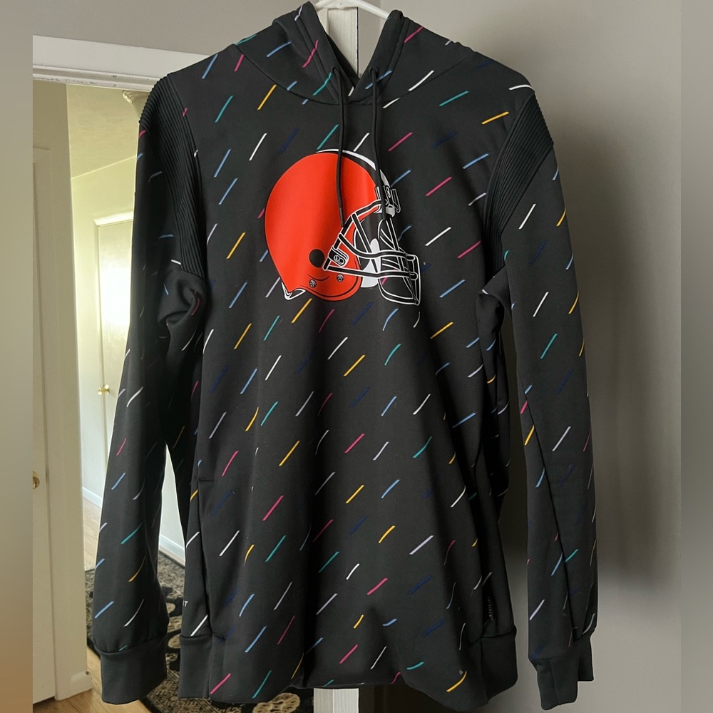 Cleveland Browns Crucial Catch Sweatshirt.